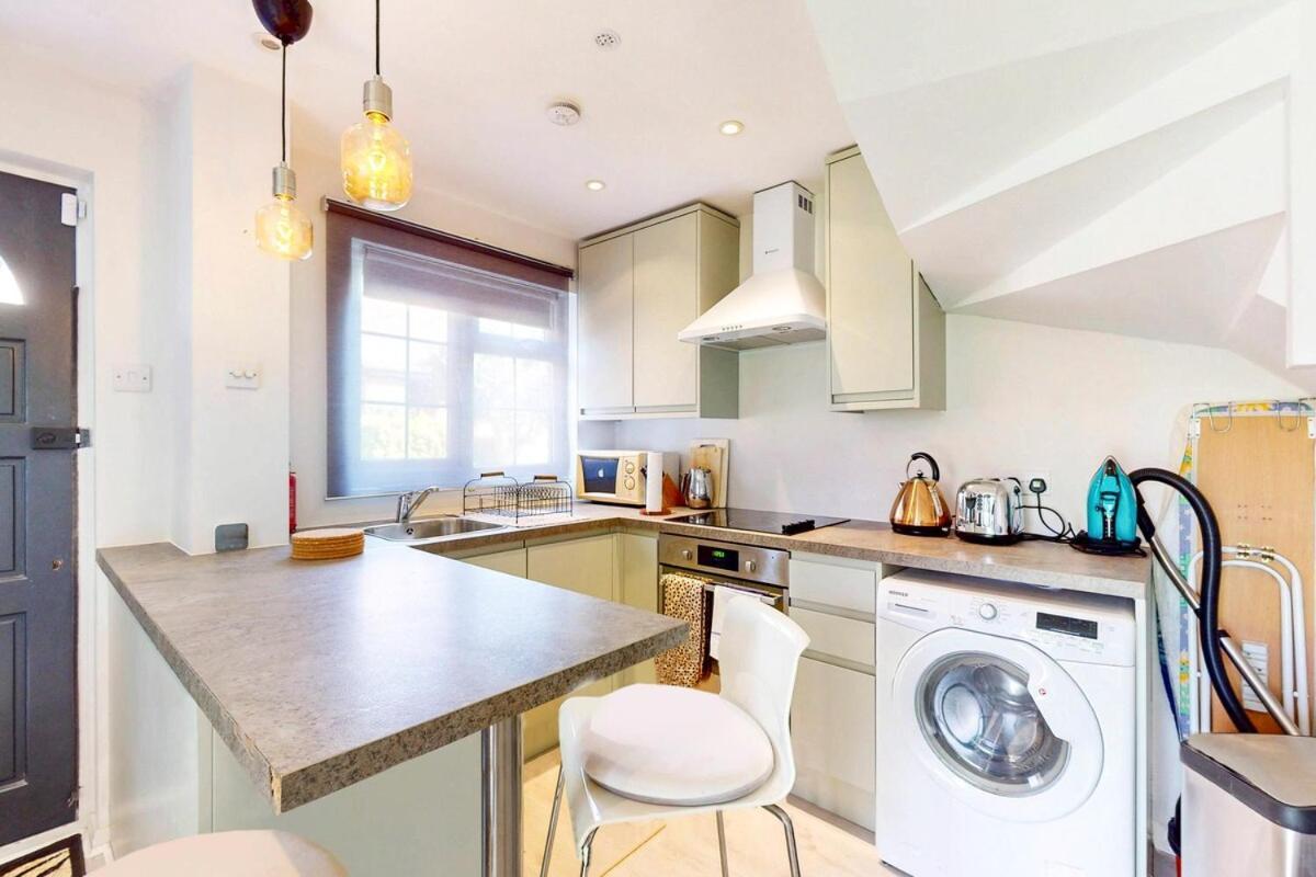 Appartement Lovely 1-bed House With Private Garden
