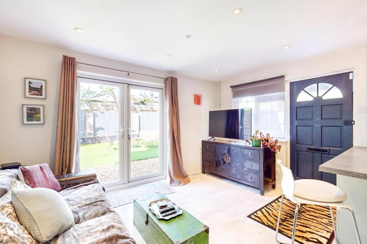 Lovely 1-bed House With Private Garden Appartement